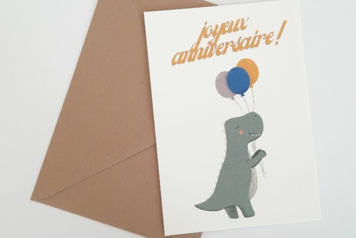 carte joyeux anniversaire avec dinosaure t-rex